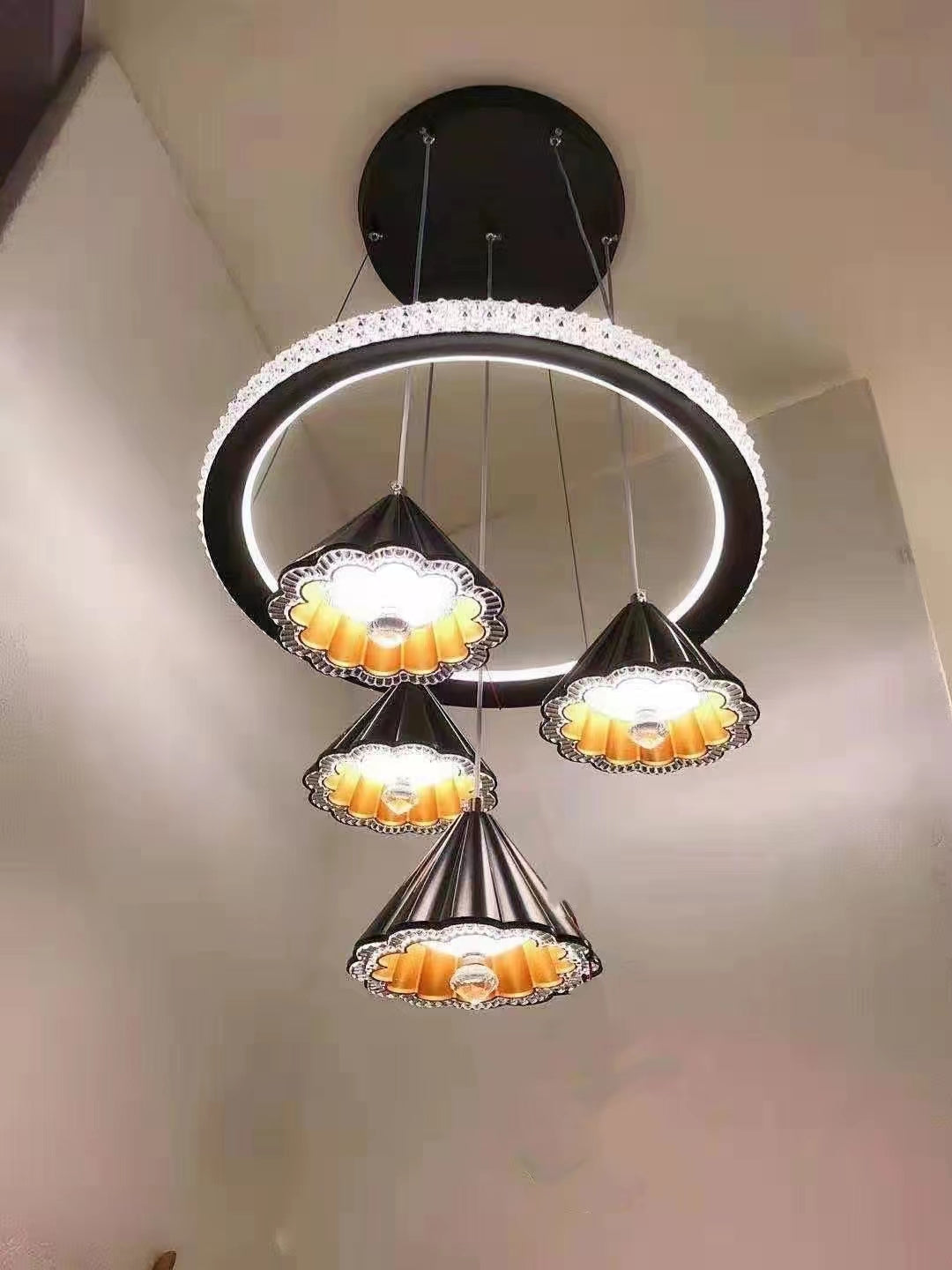 LED Circle 4 Heads Dining Pendant Light Chandelier BQ-CD401/4